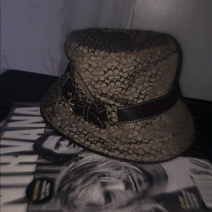 COACH BUCKET HAT